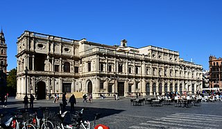 https://commons.m.wikimedia.org/wiki/File:Casa_consistorial_de_Sevilla_2019.jpg
